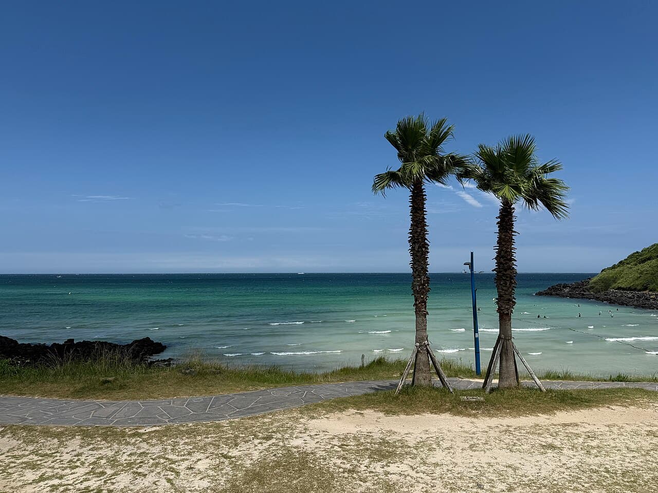 Hamdeok Beach